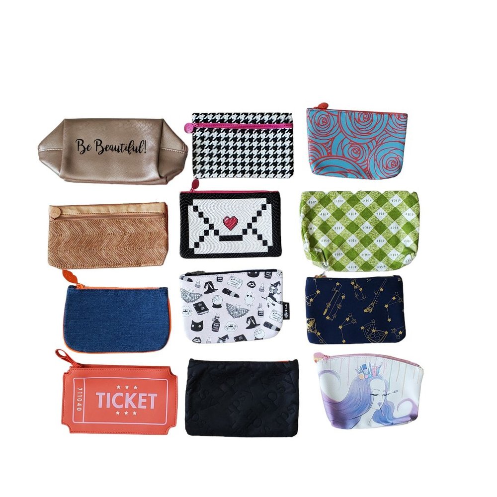 Set of‎ 12 Makeup, toiletry bags.